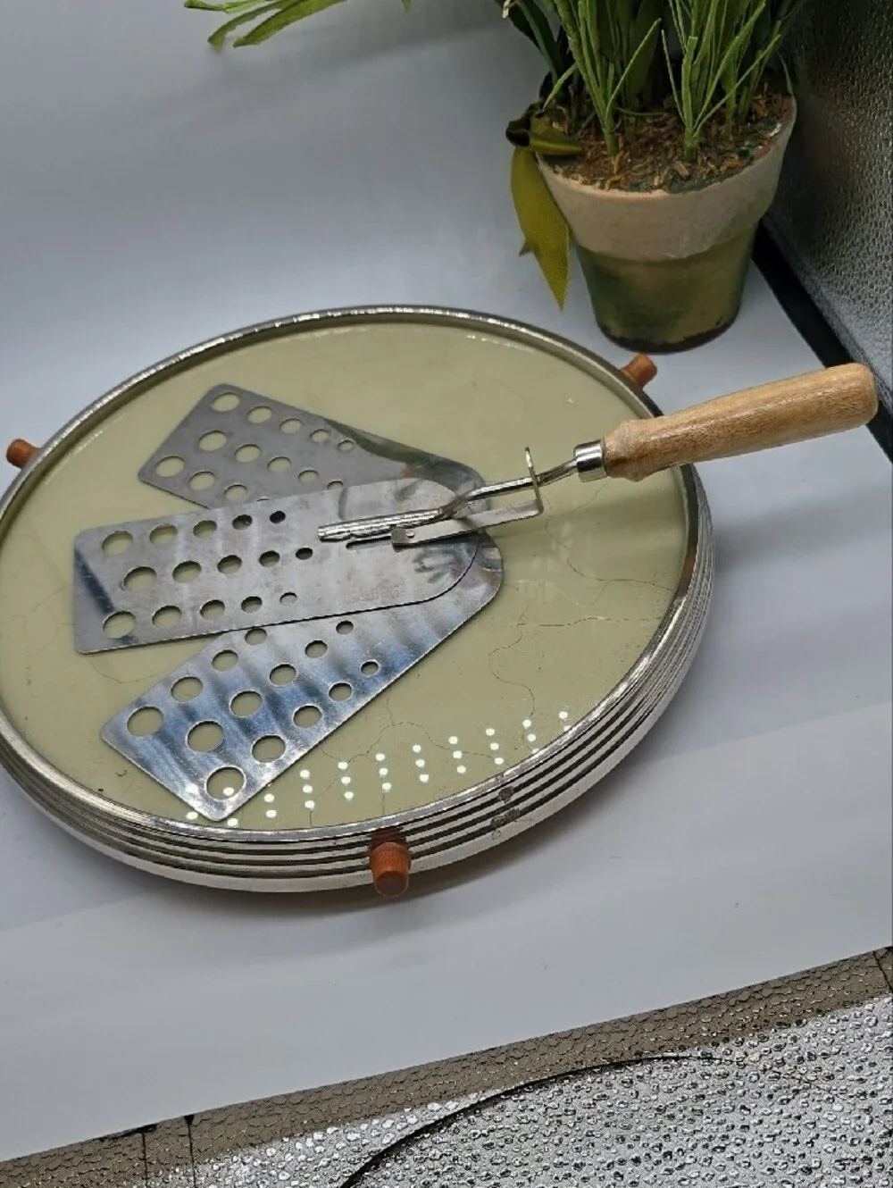 Folding Stainless Steel Grill Spatula with Wooden Handle - Stainless